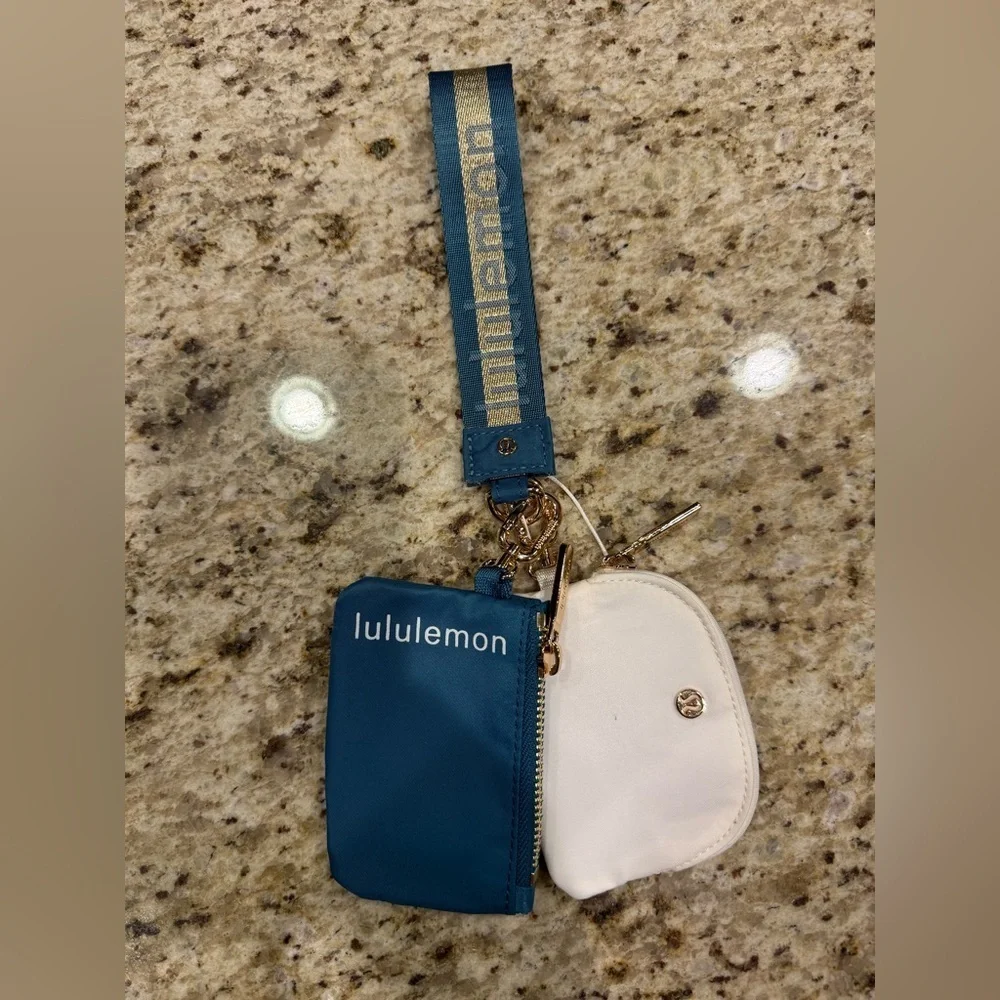 Lululemon Athletica Teal Key Holder Set